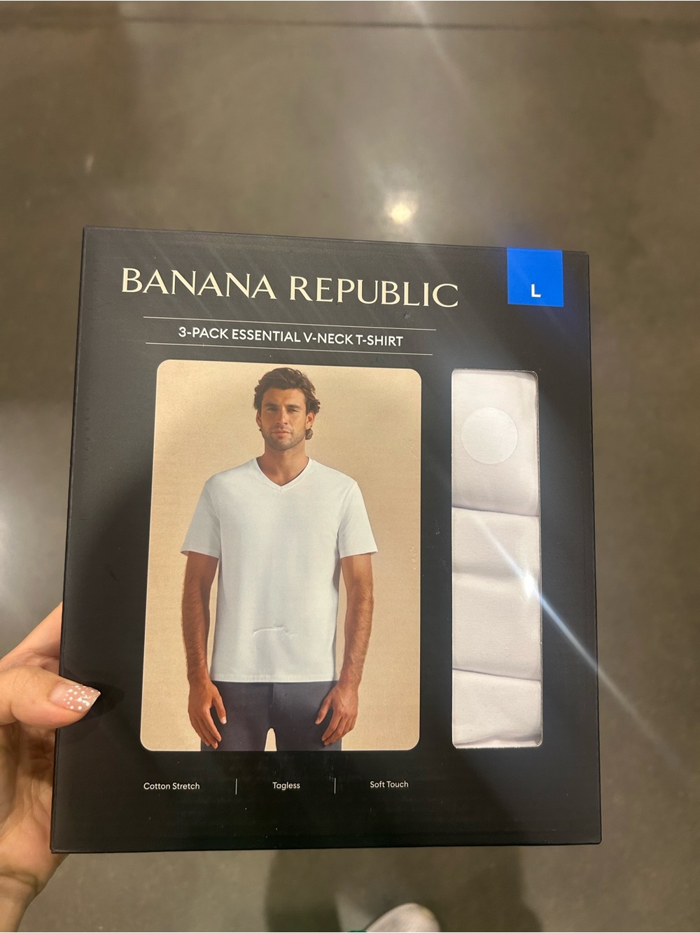 Banana Republic men’s cotton stretch soft touch V-neck Tee 3 pack